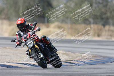 media/Dec-01-2025-Moto Forza (Mon) [[2daa91e15f]]/3-Beginner Group/Session 3 (Turn 3)/